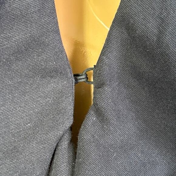 Anthropologie Luii Black Cascading Ruffle Front Vest Size Large - Picture 4 of 9